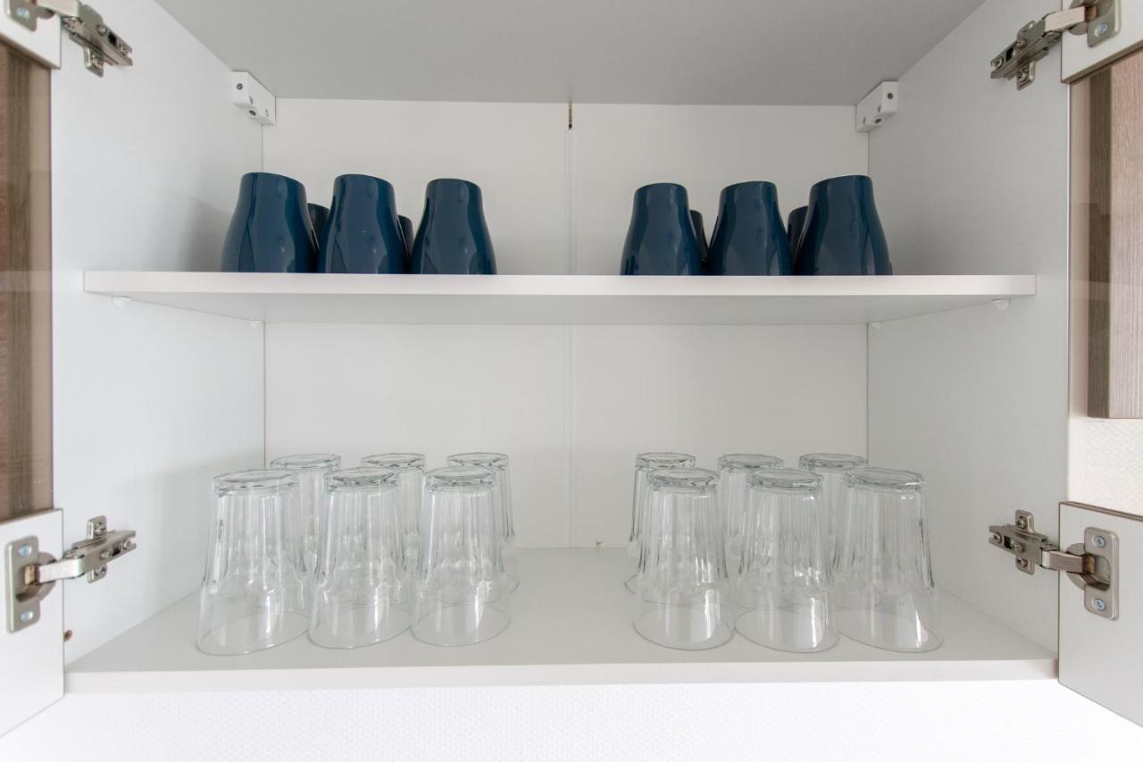 Raj Living - 1 , 2 And 3 Room Monteur Apartments 뒤스부르크 외부 사진
