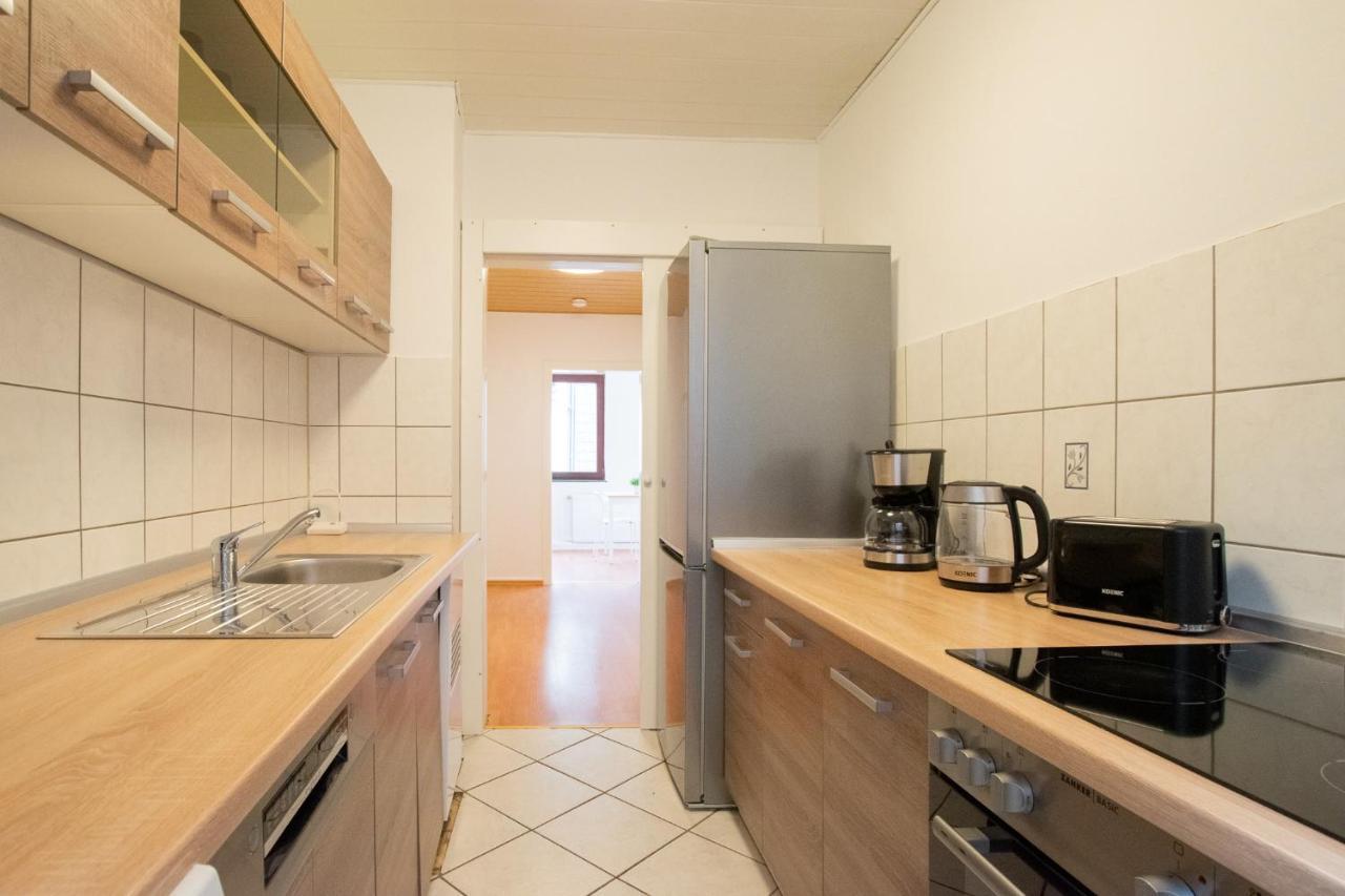 Raj Living - 1 , 2 And 3 Room Monteur Apartments 뒤스부르크 외부 사진