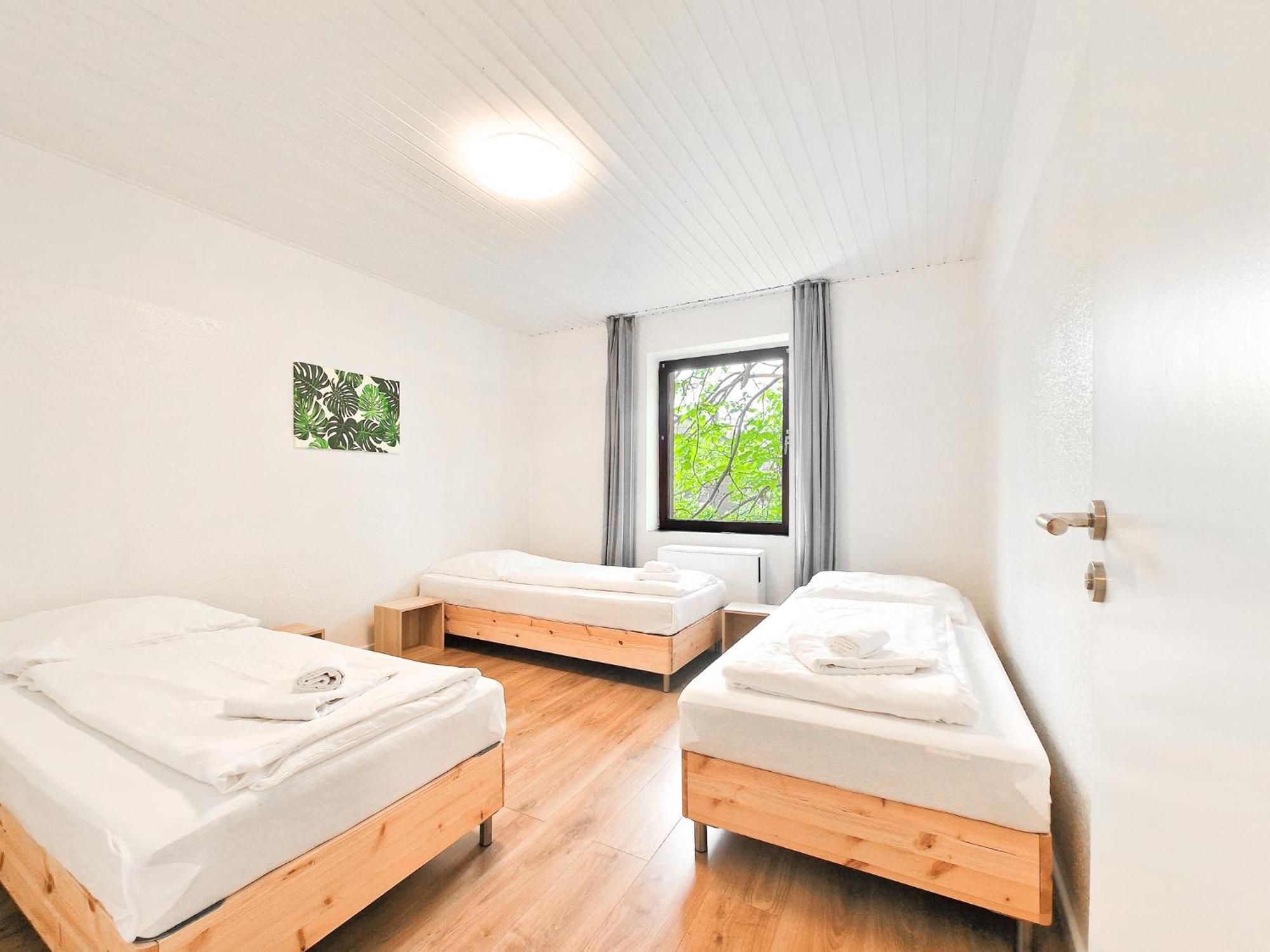 Raj Living - 1 , 2 And 3 Room Monteur Apartments 뒤스부르크 외부 사진