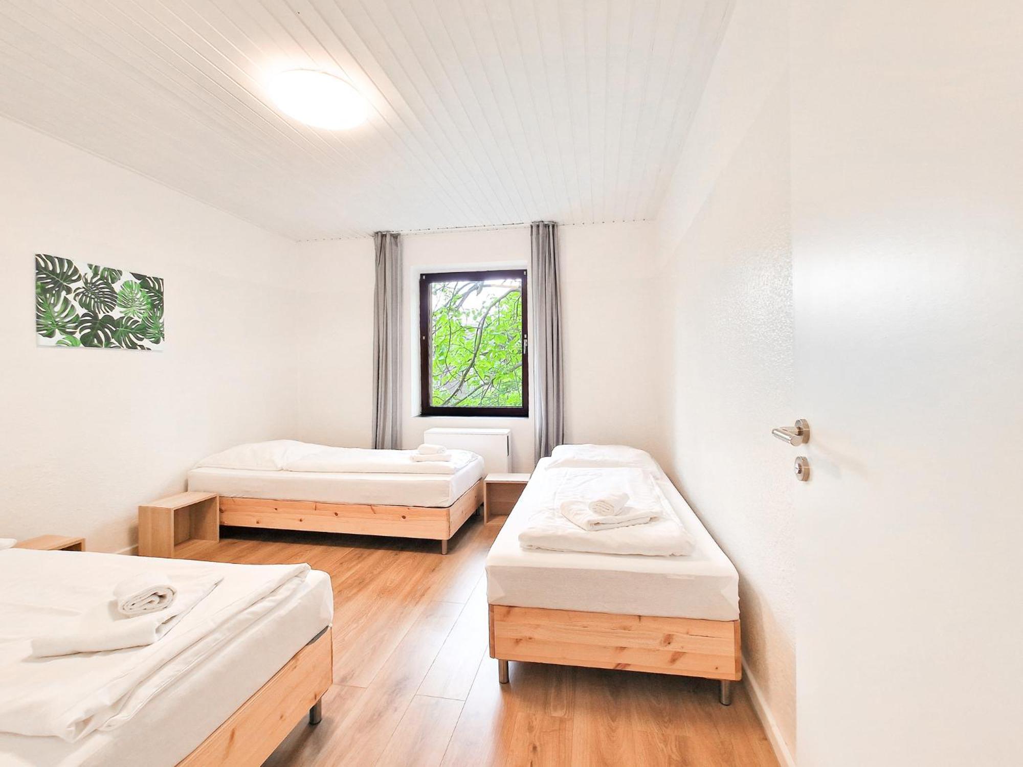 Raj Living - 1 , 2 And 3 Room Monteur Apartments 뒤스부르크 외부 사진